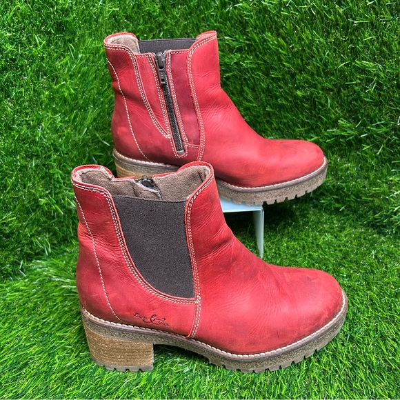 Bos. & Co Red Ankle Boots with Side Zipper - Picture 1 of 9